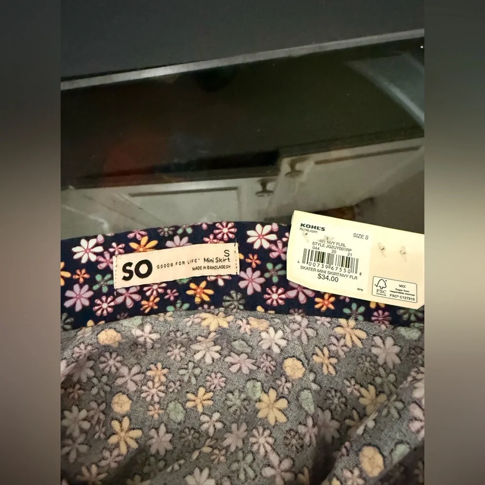 SO Navy Floral Mini Skirt NWT - Picture 8 of 11